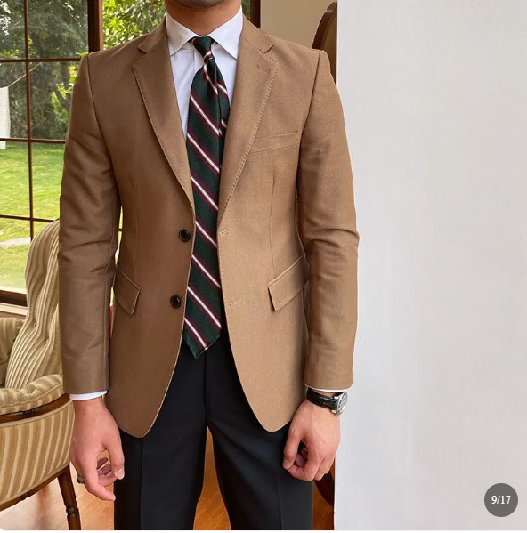 Elegant, skräddarsydd blazer med dubbelknäppning för herrar
