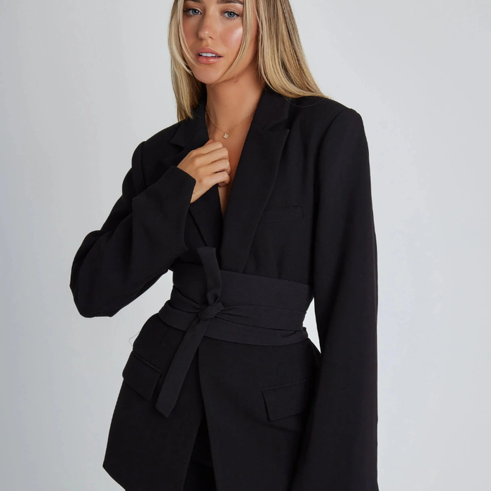 Dam Blazer | Bälte i Midjan & Elegant Silhuett | Stilren Look för Alla Tillfällen
